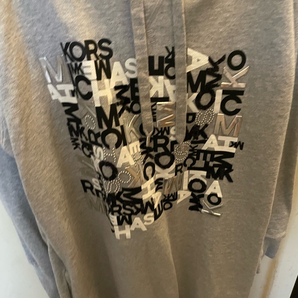 Michael Korn women’s oversize sweatshirts size small